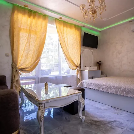 Ar Luxury