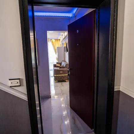 Ar Luxury