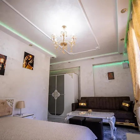 Ar Luxury Apartman *