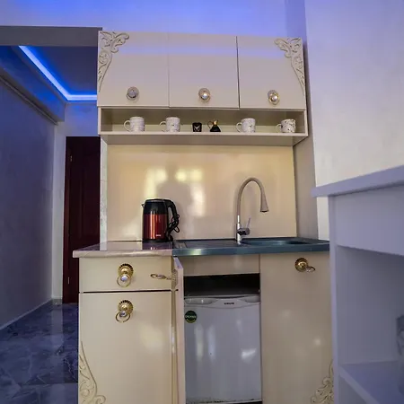 Ar Luxury *