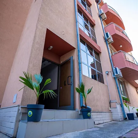 Ar Luxury Apartman Ravda