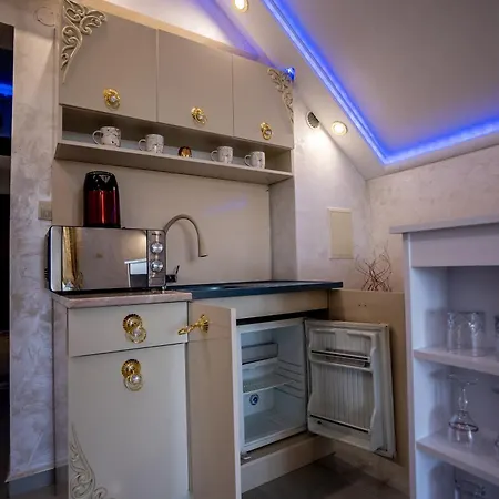 Ar Luxury Apartment