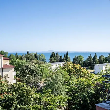 Ar Luxury Apartmán Ravda