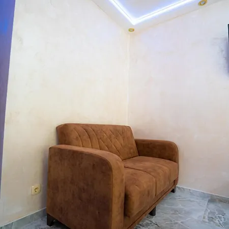 Ar Luxury Apartment
