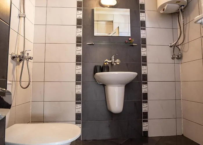 アパート Ar Luxury ラヴダ