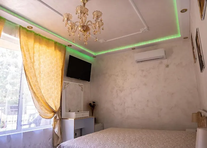 Ar Luxury アパート