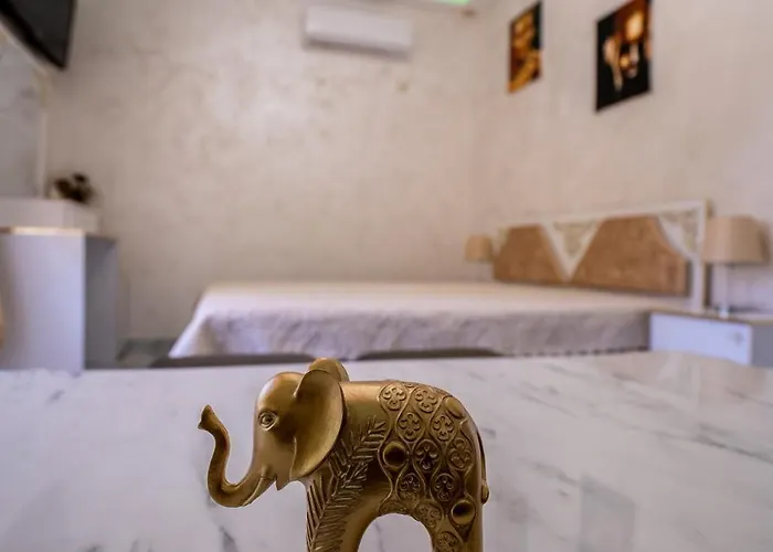 Ar Luxury アパート