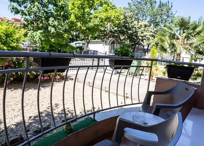 Ar Luxury アパート