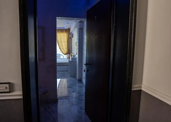 Ar Luxury アパート