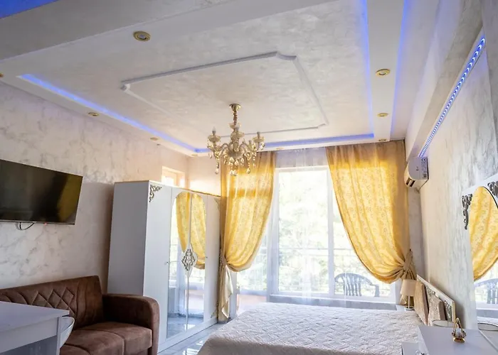 Ar Luxury アパート