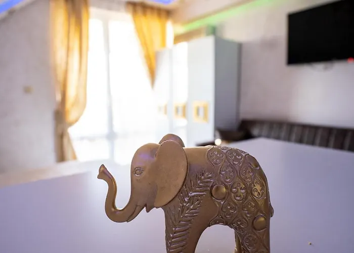 Ar Luxury * ラヴダ