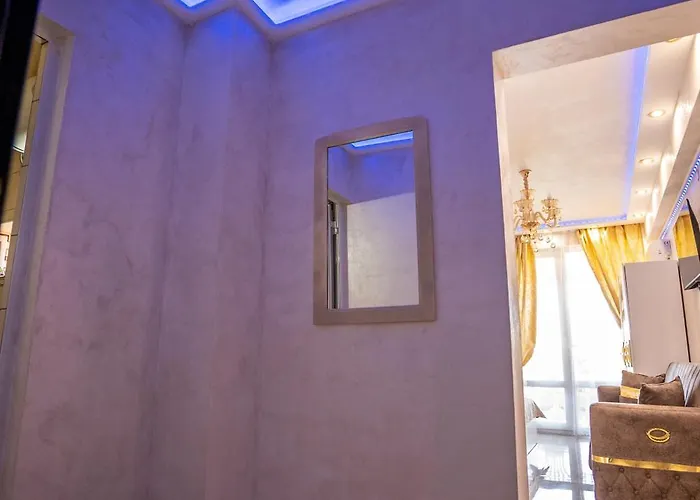 Ar Luxury アパート