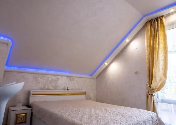 Ar Luxury アパート *