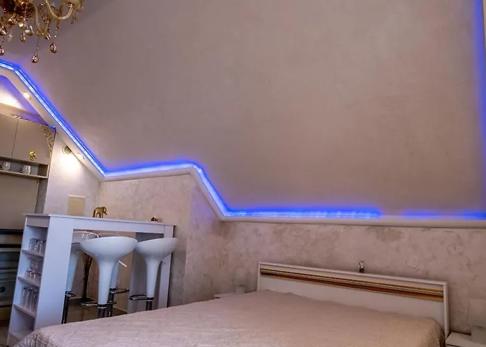 Ar Luxury アパート *